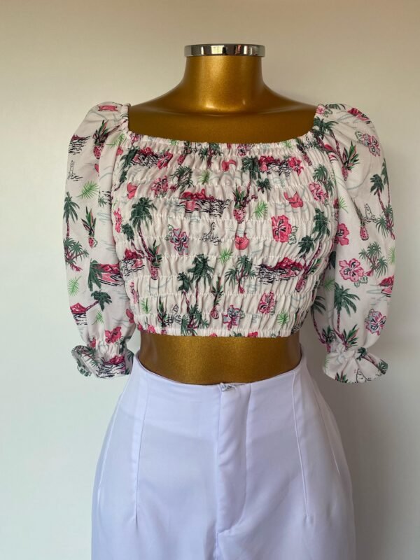 Cropped Luana