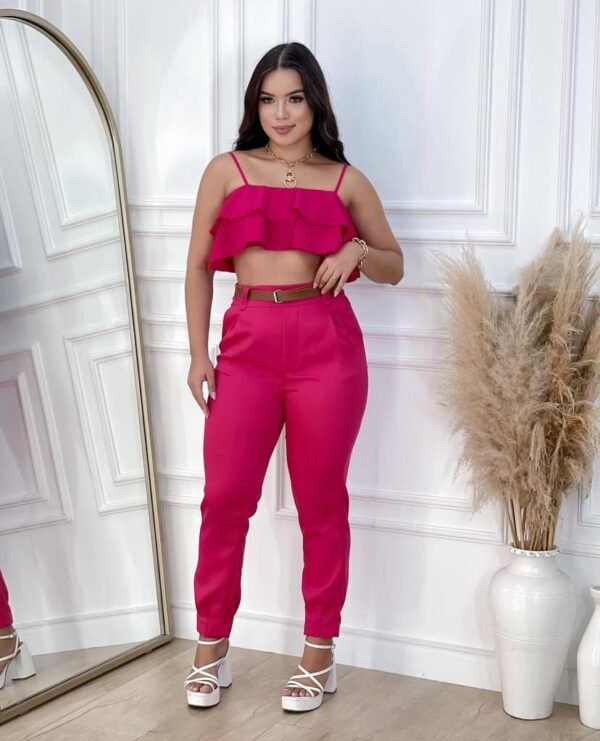 Calça Alfaiataria Modelo Cenoura com Cinto